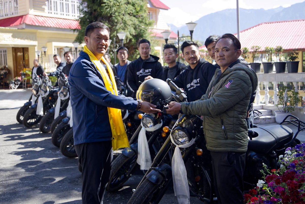 PemaKhanduBJP's tweet photo. Immensely pleased to have gifted Jawa bikes to the members of Jang Mukto Mandal of Mukto constituency today.

Biking isn't just a mode of transport. It is an exhilarating journey, a thrilling escape, and a way to connect with nature. https://t.co/qN6wwvO7ZM