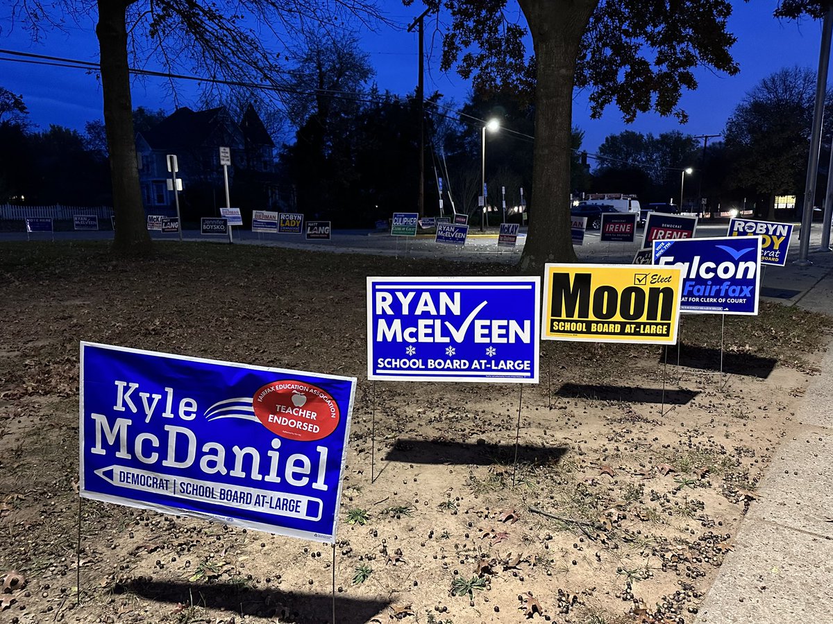 Good Morning! Polls are now open and it’s time to vote. I got to join <a href="/ireneshintweets/">irene shin 🐰</a>, <a href="/JenniferBoysko/">Senator Jennifer Boysko</a>, &amp; <a href="/RobynLadyVA/">Robyn Lady for School Board</a> at Herndon middle school to start off the day greeting voters.