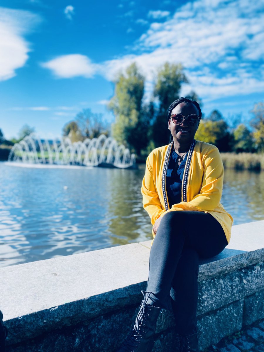 Inkotanyi_Imena's tweet photo. Mwese ndabashishikariza gusoma igitabo yanditse kigaragaza neza amateka yacu n'Umurage w'Ubudaheranwa
Mwese mbashimiye iki gitabo cyitwa " A BROKEN LIFE"
Mwagishaka mukagisoma
Warakoze @JudenceK ku gitabo cyiza wageneye isi
#AbrokenLife https://t.co/iIhzxPPAV3