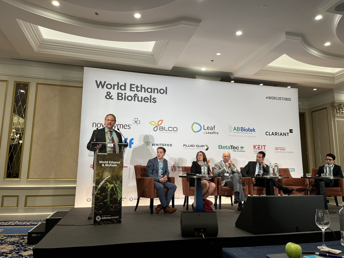 ePURE_ethanol's tweet photo. ⛽️ E10? How about E20!
Thomas Garbe of @VW highlights the benefits of higher blends of renewable #ethanol for reducing emissions from road transport
“E20 is a sweetspot for the EU market because the technology is a given”
#WorldEthBio @WorldEthanol https://t.co/rQKOLHmOe6