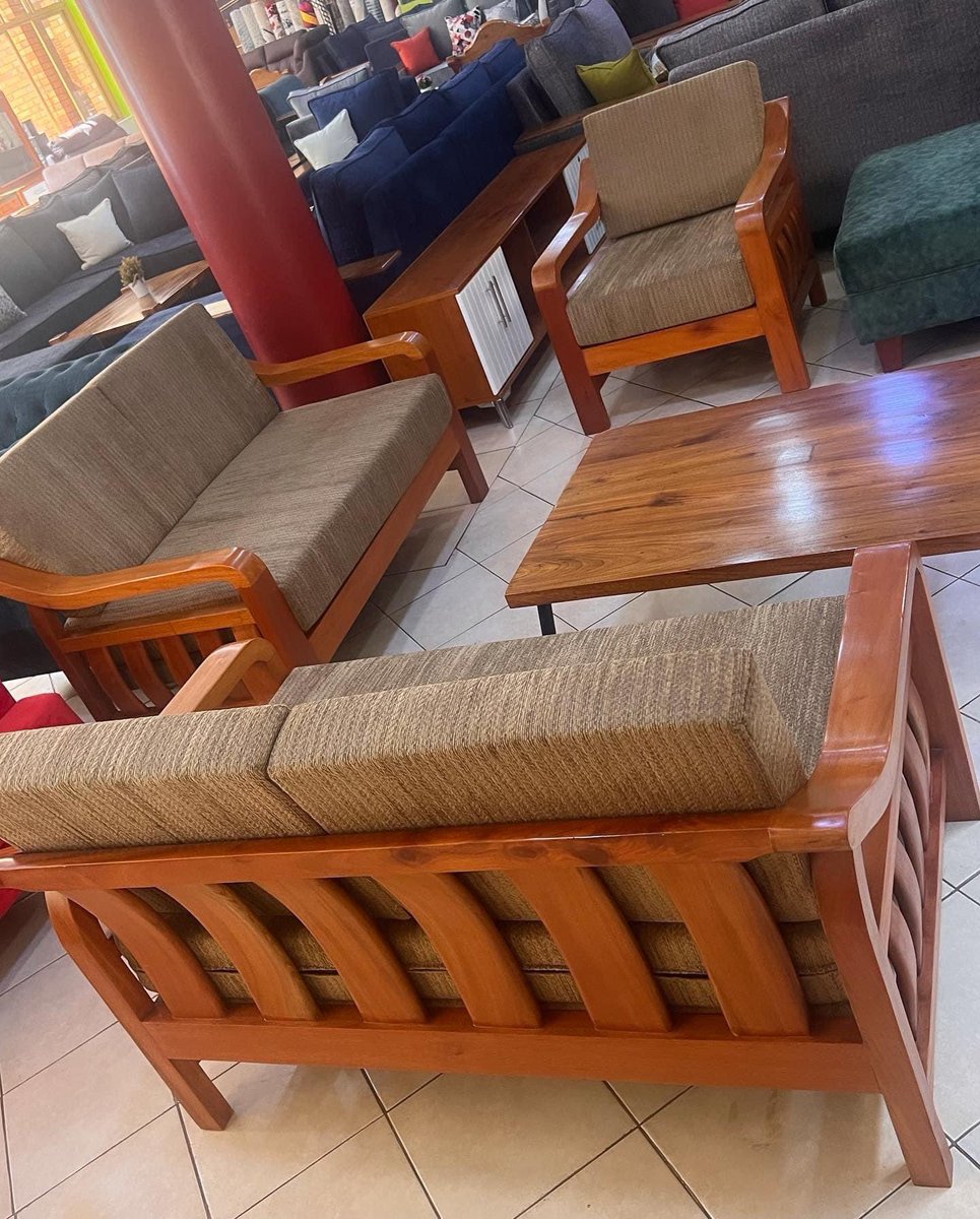 Furn_Workshop's tweet photo. Furniture items in Kampala. Beds, Vintage sofas. Pickup forest mall lugogo 📞☎️0701192245 #PANAOM #interior #hardwood #beds #mahoganywood #abrayanz #Newcastle https://t.co/gq1nSwKIYF