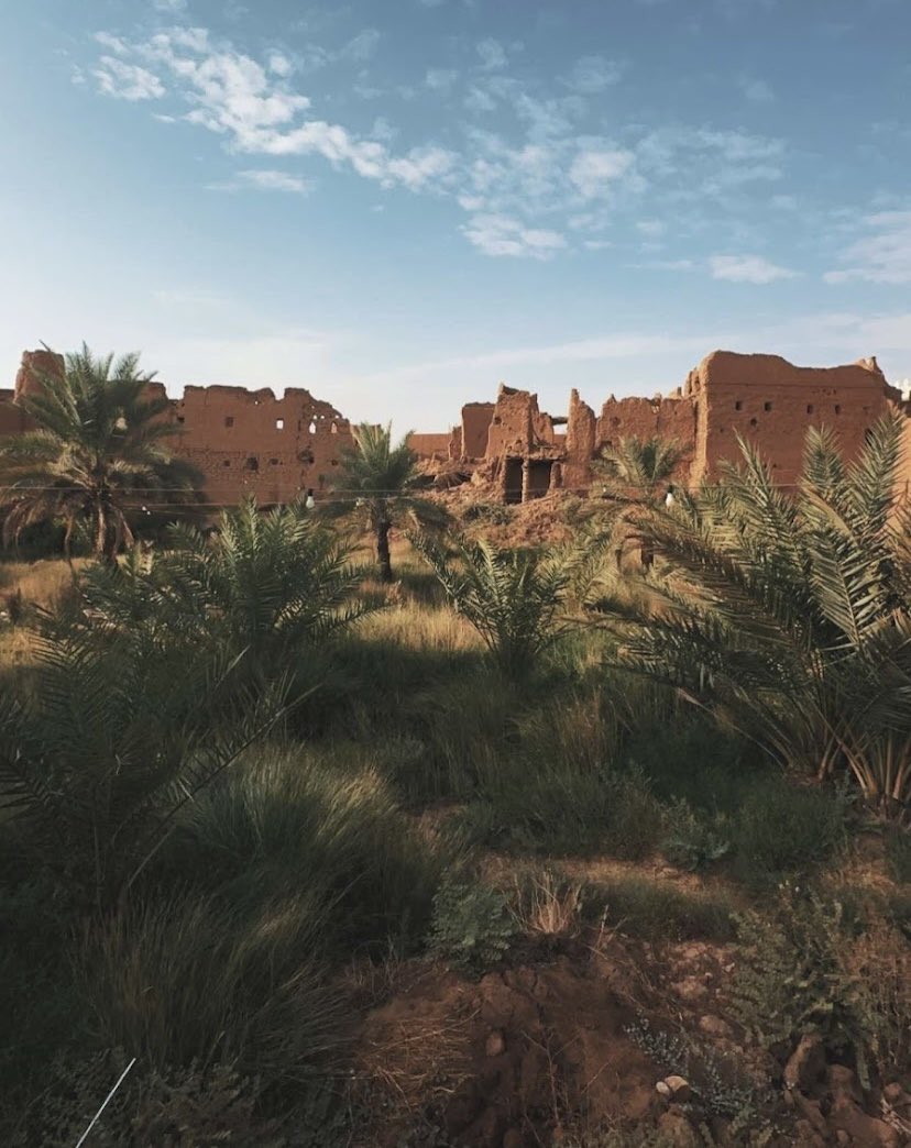 قرية #أشيقر التراثية بـ منطقة #الرياض قرية جميلة جداً، فيها مطل حلو ومزارع للتمور وعدة متاحف بعضها برسوم، ومسجد تاريخي ومدرسة #أشيقر الأولى،
وبيوت قديمة 🏚ودكاكين إذا ودك تشتري شي للذكرى، وبقالة الطيبين ومطعم🍴.
تقييم الزوار: 4.5 ⭐️

#ماب_السعودية
الموقع:

maps.app.goo.gl/ja9hwTA1ezC937…