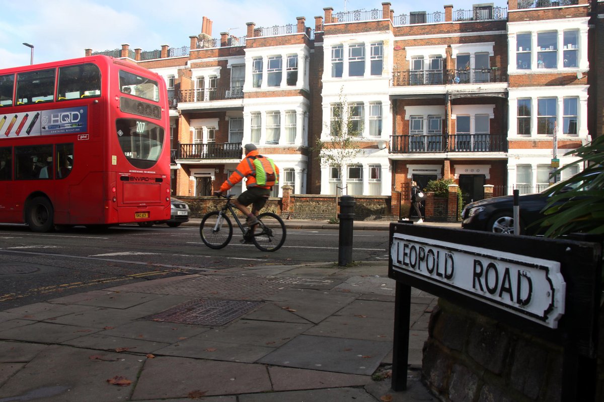 LCC's new interactive map reveals London's most dangerous junctions for cycling and walking. Six of the ten worst junctions in Ealing for cycling are on the Uxbridge Road. lcc.org.uk/campaigns/dang…