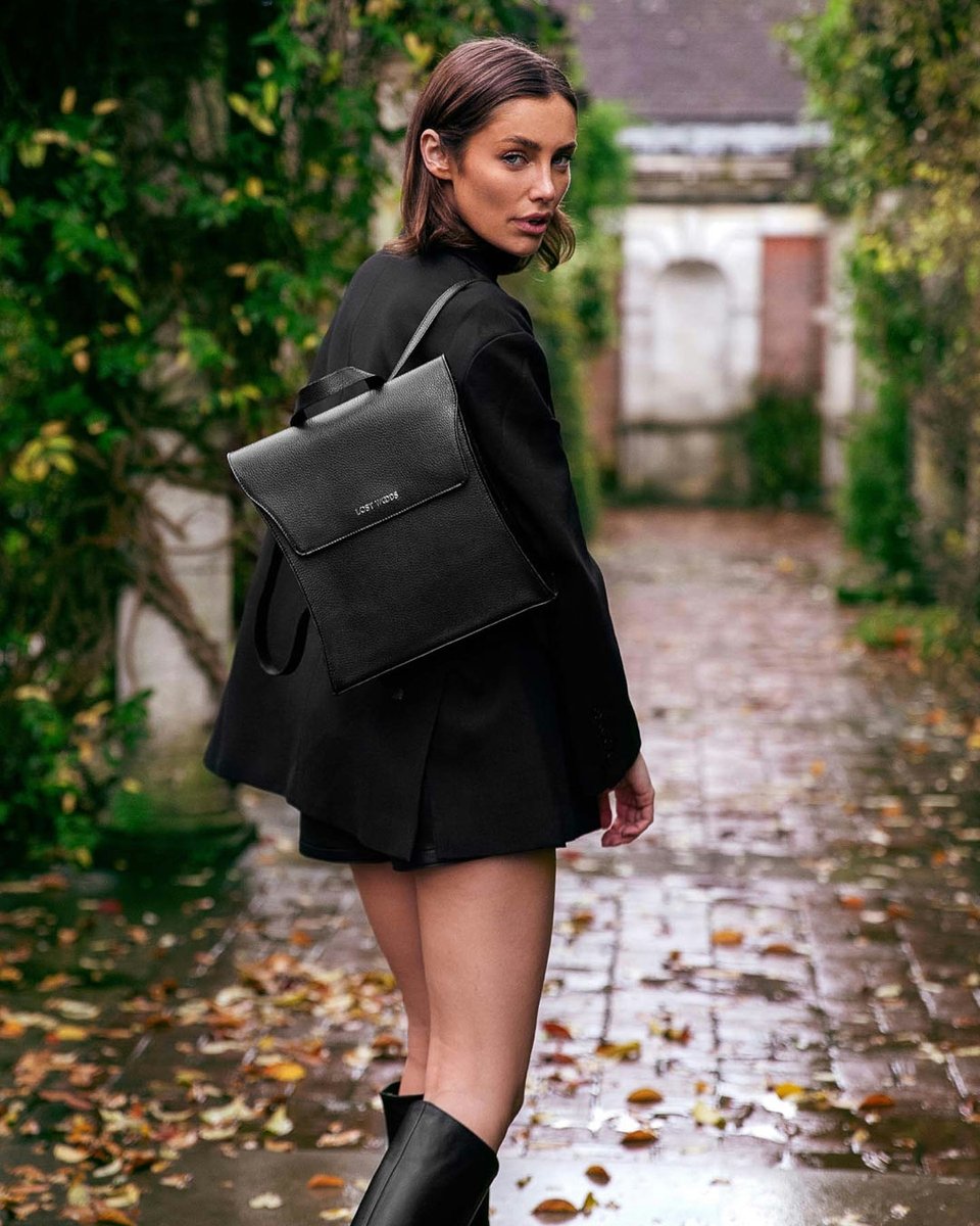The BIRCH backpack, a little bit fancy for work or play.

Tall with a flap magnetic lid, it will fit your laptop or tablet. 

Made with MIRUM plastic-free vegan leather, beige organic cotton lining.

#veganbackpack #veganleatherbag