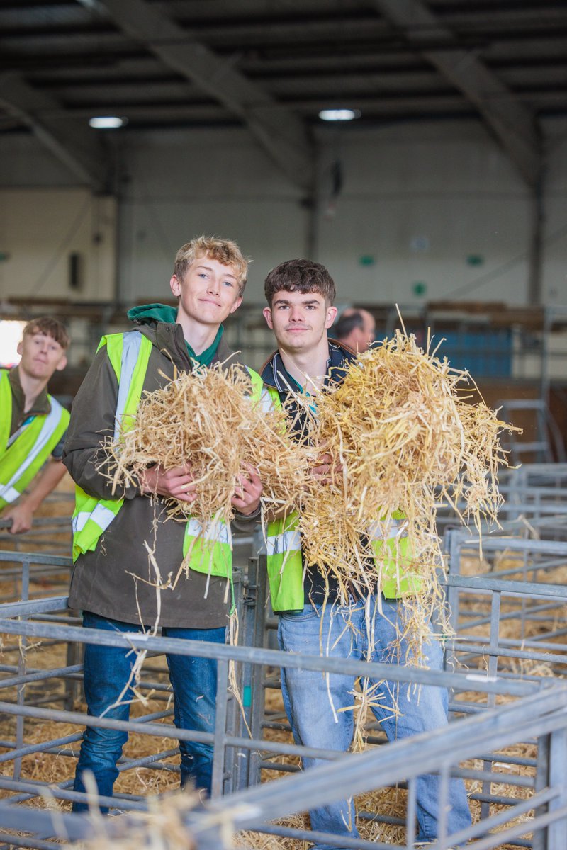 Making our competitors comfy is the name of the game at Agrifest South West 🙂 Huge thanks to these students from @bictoncollege for getting all the beds made up and ready for tomorrow 😴😴#farming #agri