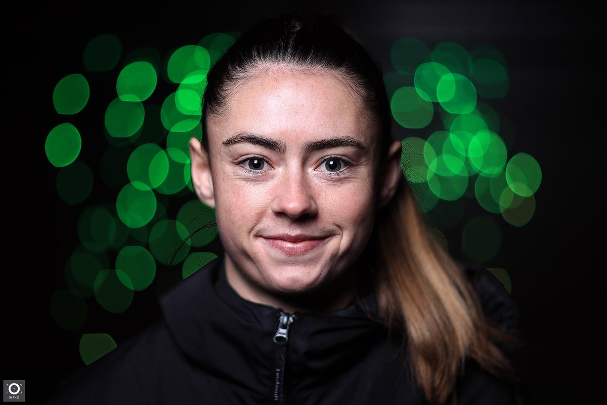 Some fantastic pics here from <a href="/tommaher85/">Tom Maher</a> at the @peamountutd media event ahead of the team officially getting their hands on the <a href="/LoiWomen/">LOI Women</a> trophy this Saturday at home to Sligo Rovers!