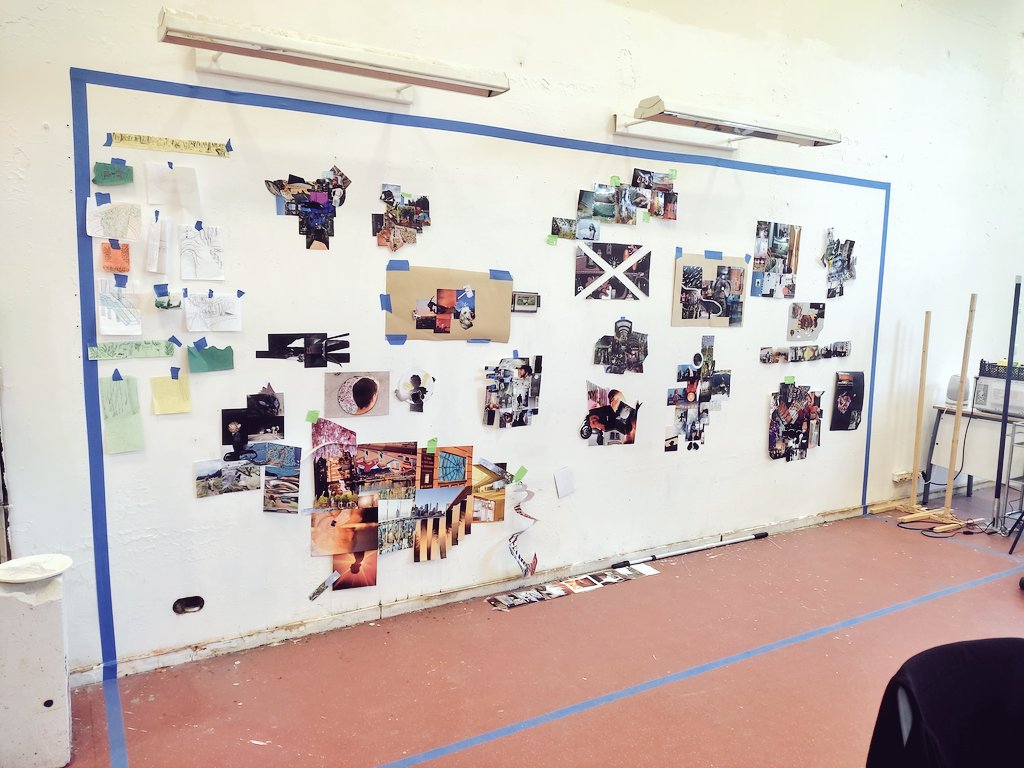 CpesRosaparks's tweet image. Accrochage en vue d&apos;une analyse du premier travail photographique donné durant les vacances.
Collage photographiques. Cohérence et dissemblance.
.
.
.
.
.
#CAAP #cpescaap #art #artspla #artsplastiques  #formationartistique  #concoursecolesdart #CPES #photographie #collage