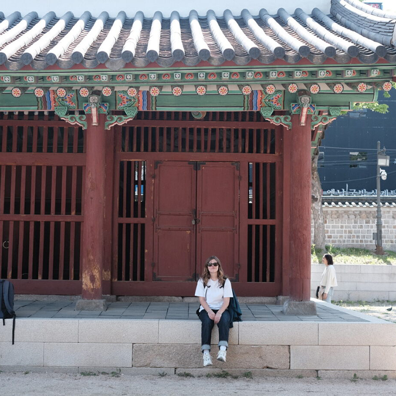 Are you interested in studying abroad in 2024/25? 🌎

If yes and you're in your second year, attend our online information session about year abroad and how the application process works. 

8 November, 2pm 👉 ow.ly/hMGT50Q0cn4 

📷 Emma, Warwick student in South Korea
