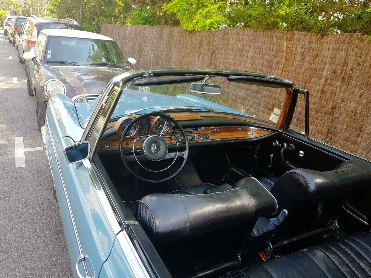 testanddriving's tweet image. En 1965, Mercedes Benz sort une nouvelle gamme de voitures luxueuses dénommées w108 et 109. Elles succéderont aux W 111 à "ailerons arrière". La carrosserie signé Paul Bracq est superbe. Inutile de dire que j'adore. Et vous ? 

@MBFRANCE_