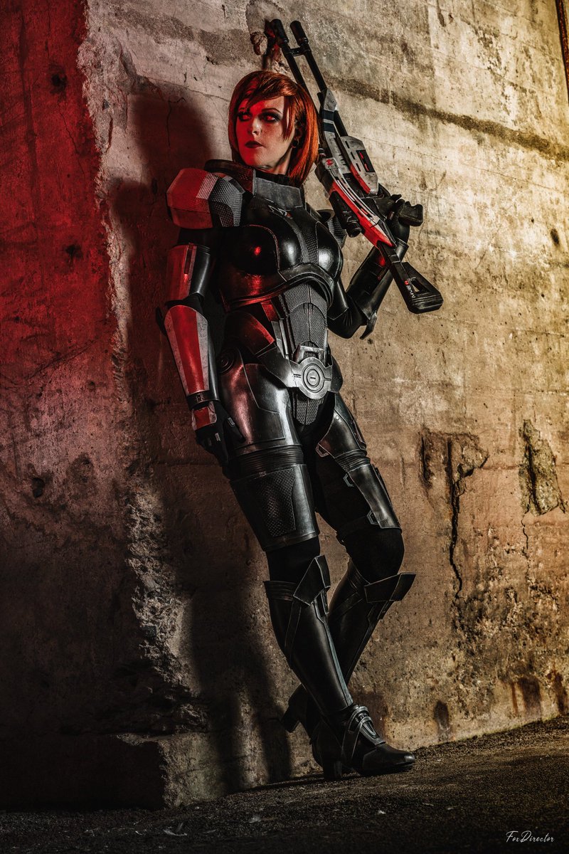Happy #N7Day ! 🥰
Photos by <a href="/FoxDirectorFR/">FoxDirector Photography</a>
Costume made by me with EVA Foam
#MassEffect 
<a href="/masseffect/">Mass Effect</a> <a href="/bioware/">BioWare</a> <a href="/Mark_Meer/">Mark Meer</a> <a href="/jhaletweets/">Jennifer Hale</a> <a href="/PascaleChemin/">Pascale Chemin</a> <a href="/EAFrance/">EA France</a>