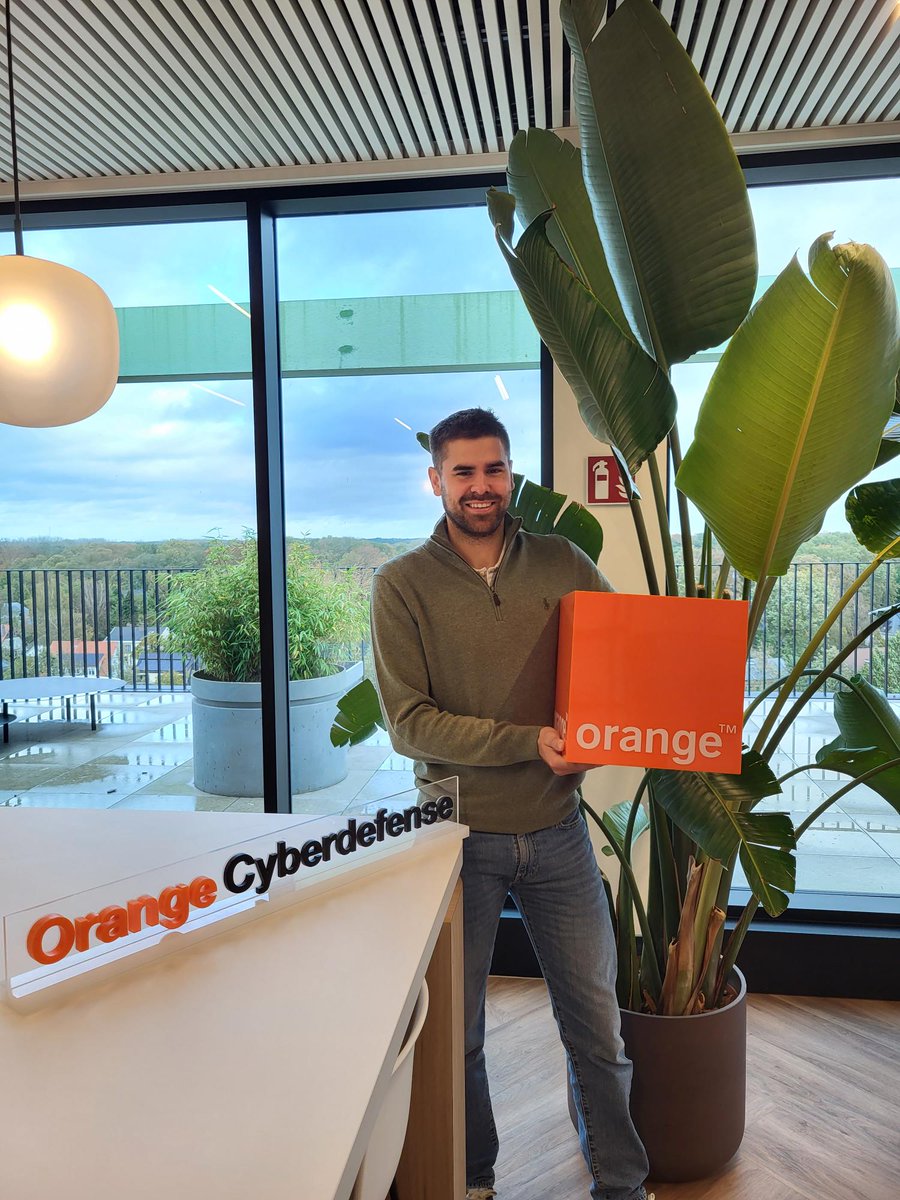 OrangeCyberBE's tweet photo. Welcome to the team, Hendrik &amp; Noah! 👋
 
Hendrik Dercon has joined our team in Wijnegem as a Vendor Purchase Coordinator. Noah Sierra Cano, on the other hand, joined our team in Brussels as a Service Desk Engineer.
 
Happy to have you on our team, Hendrik &amp; Noah! https://t.co/ZOWw6EH4uO