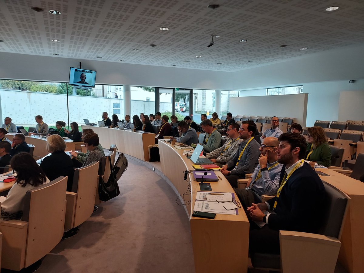 CiprianNanu's tweet photo. An exceptional team @NatalieProject fighting against climate change effects in #Bucharest and not only.Our activities just started.@BDGROUPRO #ParculNaturalVacaresti #PrimariaSector4 https://t.co/L7ccF2wsWD