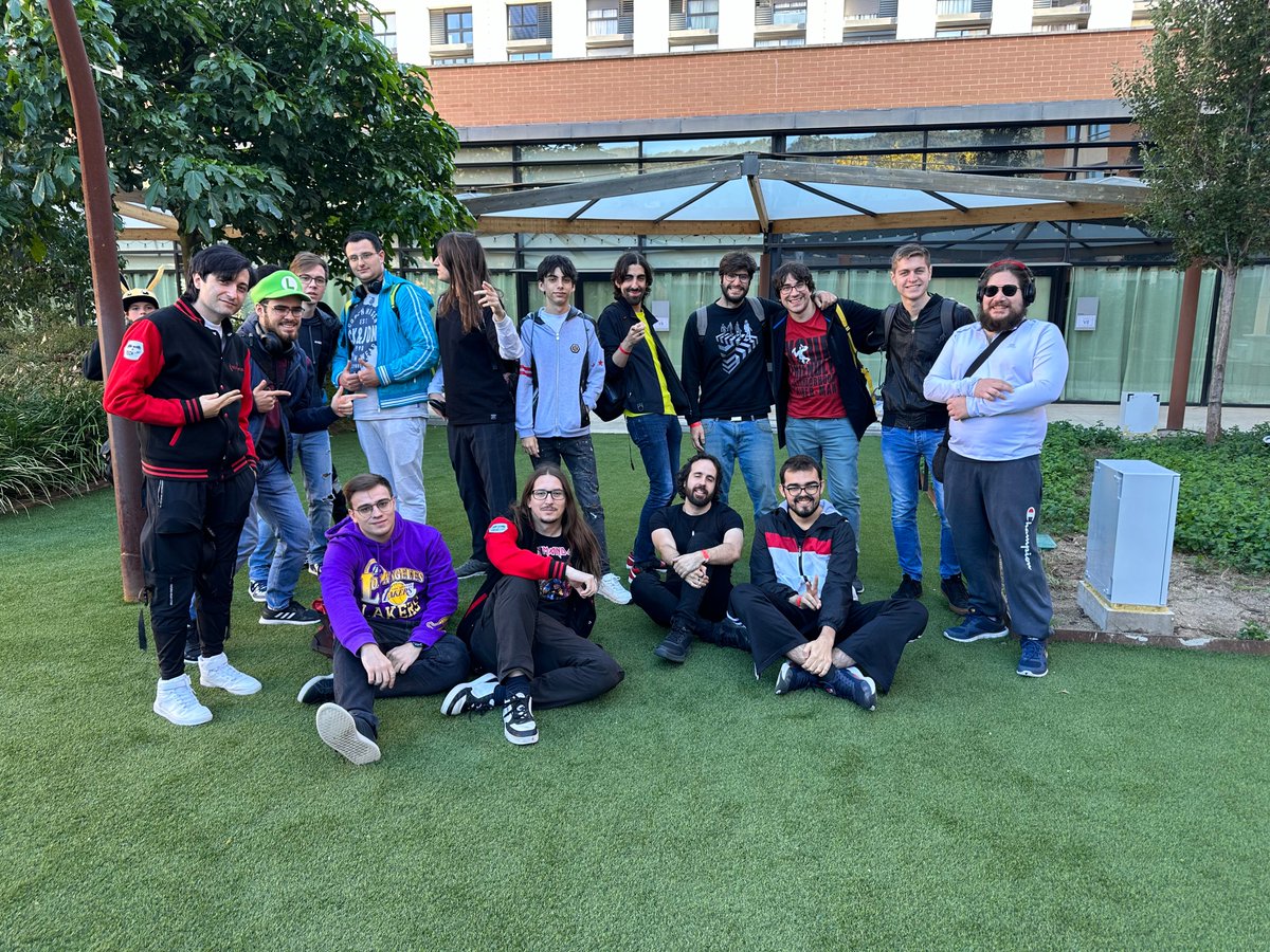 Smash Bros. Valencia tweet media