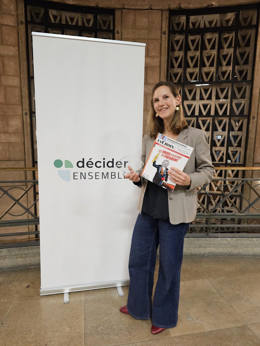 mellelamoureux's tweet image. 😀Très honorée d'avoir reçu le Prix de @deciderensemble pour @LaCroix l'Hebdo
Bravo à @BrianneCousin @Mediacites  également lauréate! #medias #democratie
Merci @BertrandPancher @mclairemartel @LoicBlondiaux et au jury
Mon article▶️ shorturl.at/mntGH
@abhoffner @ponceanne1