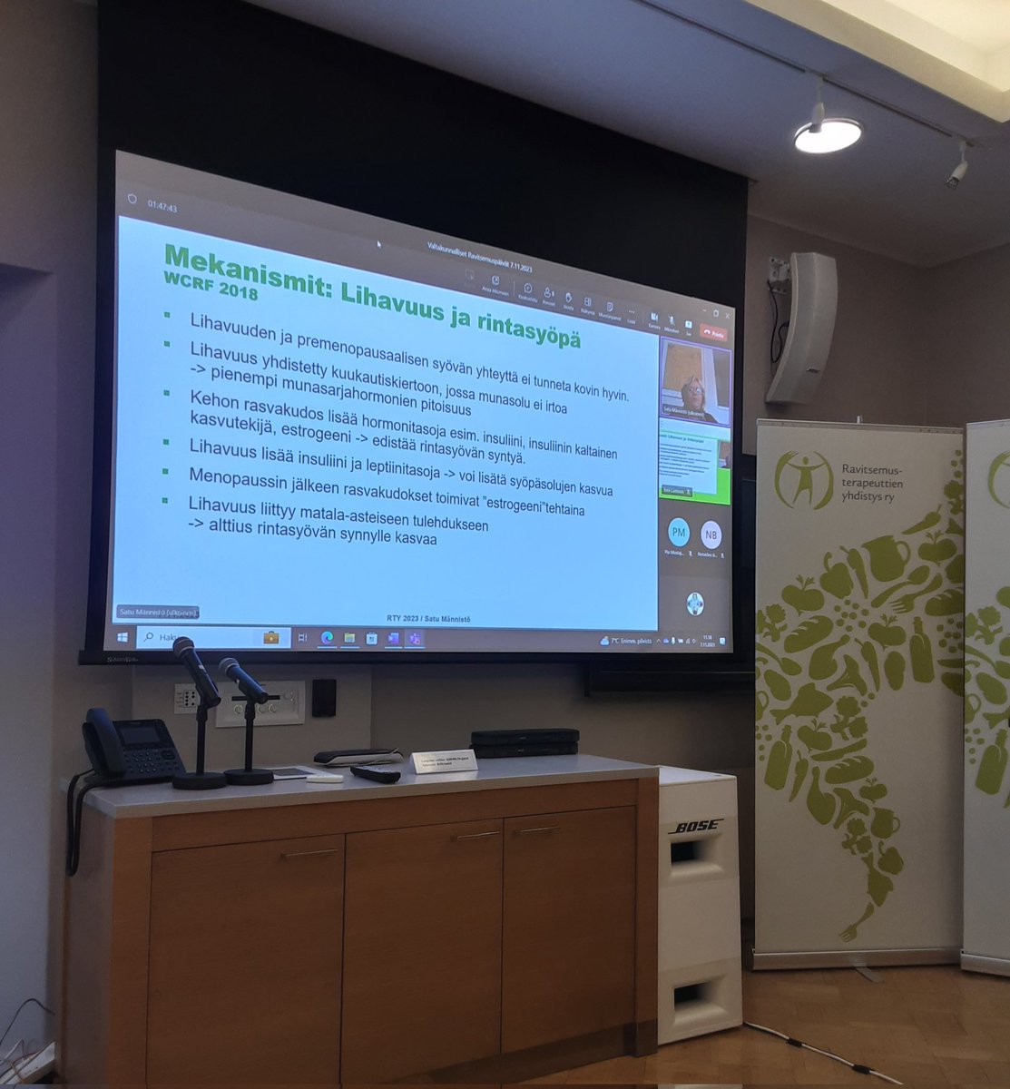 Lihavuuden yleistyessä sen merkitys syövän riskitekijänä kasvaa. THL:n tutkimuspäällikkö, dosentti Satu Männistö luennoi lihavuudesta ja alkoholista syövän riskitekijöinä. #ravitsemus #ravitsemuspäivät #ravitsemusviikko