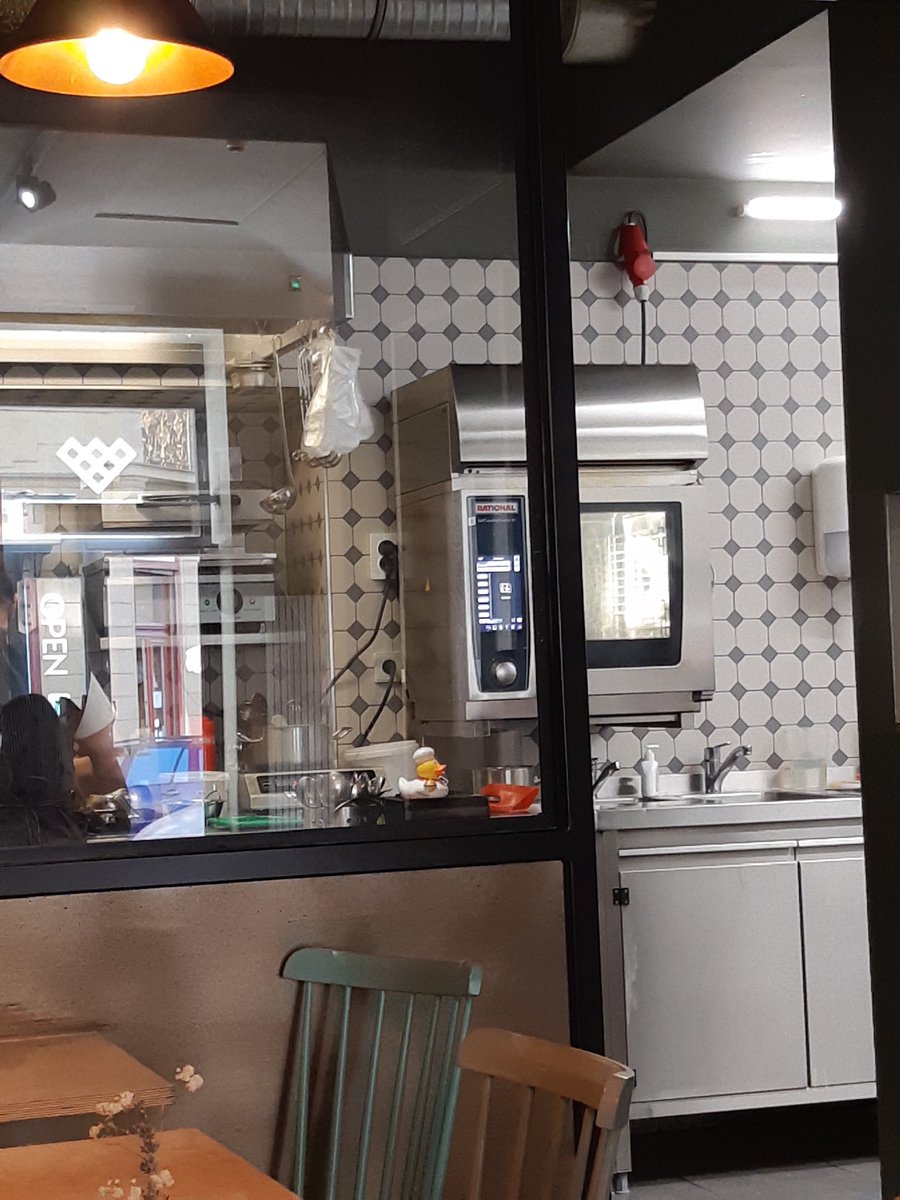 N_Shumanskaia's tweet image. Kitchen without hood system installation

The UltraVent by Rational absorbs steam and vapours. No connection to the outside or extension of an existing exhaust system is necessary with this air recirculation hood

rational-online.com

#restaurantproject #kitchenproject #HACCP