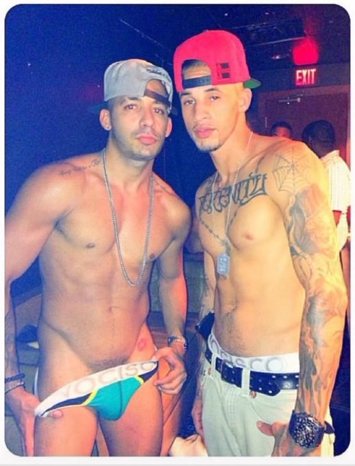 Still one of my fave, pics till this date, ugh I used to have the biggest crush on him low key. 😬😩🙈😍<a href="/tag/phatdaddy"class="tags"><span>#phatdaddy</span></a>