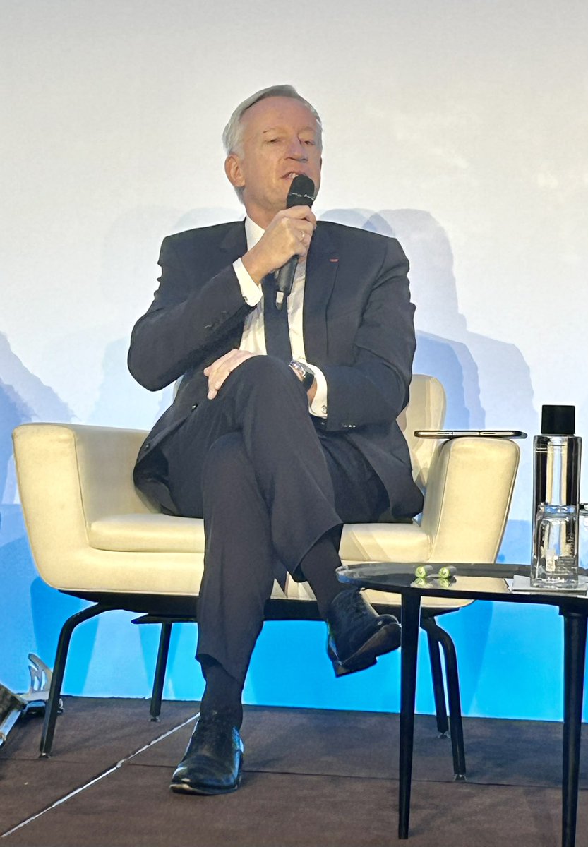 L’excellent <a href="/olivierrichefou/">Olivier Richefou</a> représentant <a href="/ADepartementsF/">Départements de France</a> intervient aux Assises Nationales de l’Aide à Domicile.

Il débat ce matin avec <a href="/Vidal7602/">Annie Vidal</a> <a href="/veroniquebesse/">Véronique Besse</a> <a href="/FEHAP_actu/">FEHAP</a> <a href="/Dafna_Mouchenik/">Dafna Mouchenik</a> 

Et recevra <a href="/auroreberge/">Aurore Bergé</a> jeudi au Congrès de Département de France.