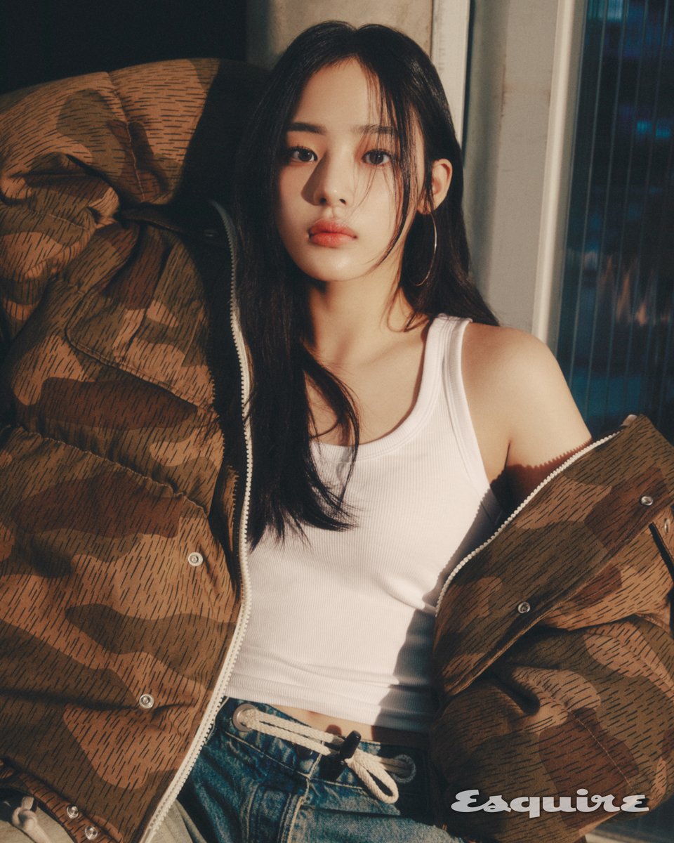 NewJeans_ADOR's tweet photo. 🩶
MINJI @ <Esquire> E ISSUE 11월호

#광고 #moncler @moncler
#NewJeans #뉴진스 #MINJI #민지 https://t.co/FL7oca4Nva
