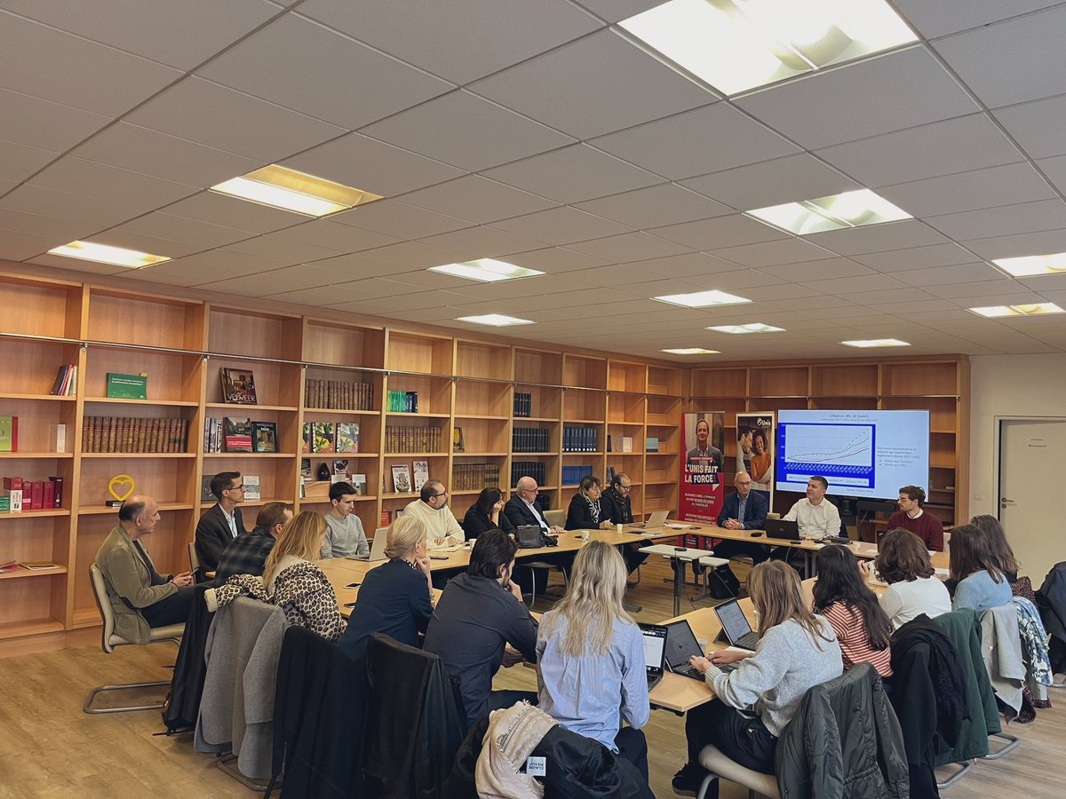 C’est parti pour la conférence de presse <a href="/OClameur/">Observatoire des loyers CLAMEUR</a> 

📍Les loyers de marché  (3,10%)&lt; l’IRL 
Et 2 fois ➖ que l’inflation. 

POUR LES 1 PIÈCES
➡️Allongement durée des baux (+6 mois)
➡️Augmentation des loyers + proche de l’inflation (5,38%)
➡️ moindre augmentation villes encadrées