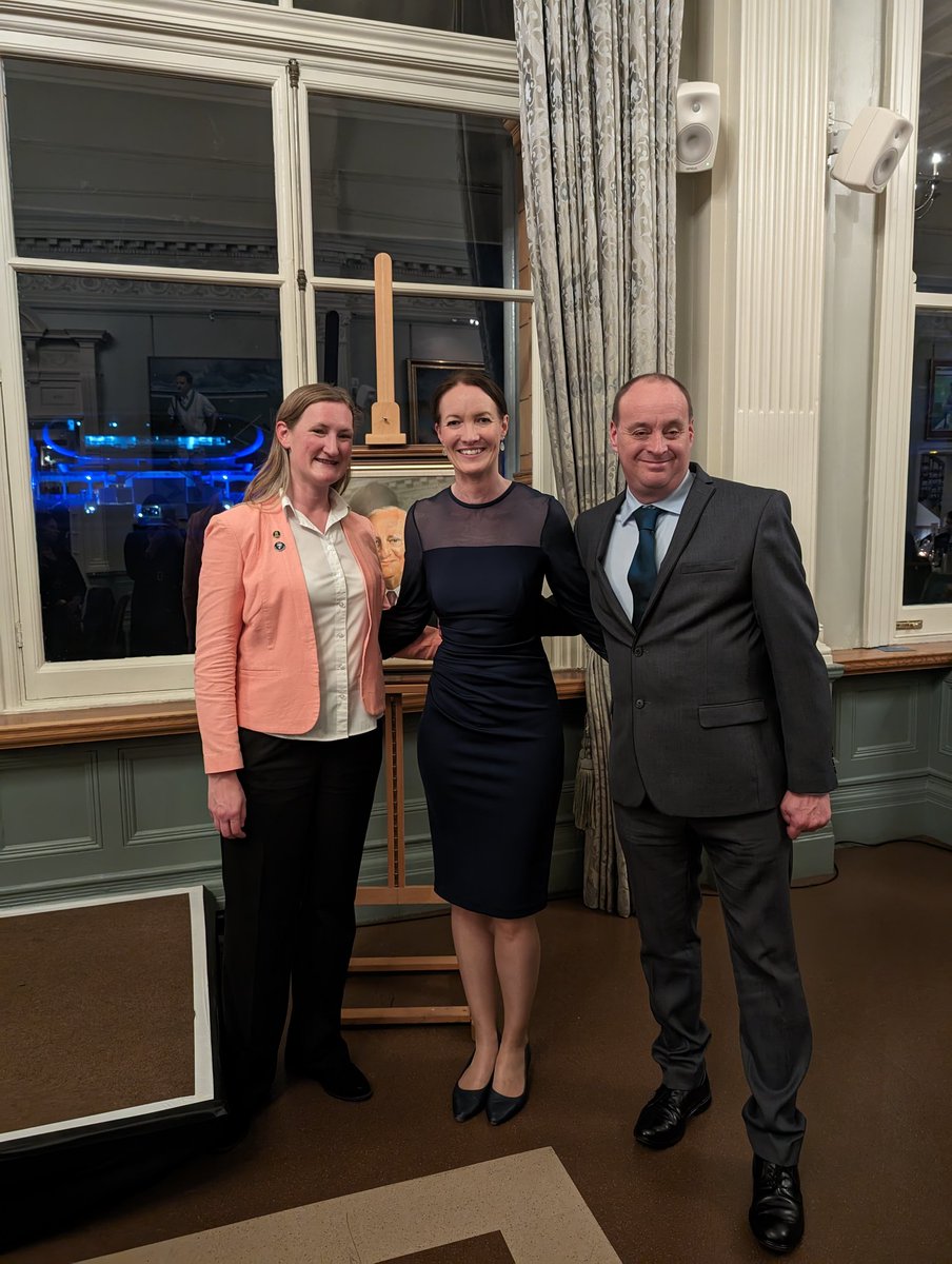 A wonderful evening at <a href="/ECB_cricket/">England and Wales Cricket Board</a> Lord's Long Room for the <a href="/JohnnersTrust/">The Johnners Trust</a> Dinner! Fabulous company and cuisine and a chance to talk about the VI game with the delightful <a href="/AlisonMitchell/">Alison Mitchell</a>. VI cricket relies on the kindness of donors and we are so grateful and humbled. Thank you!
