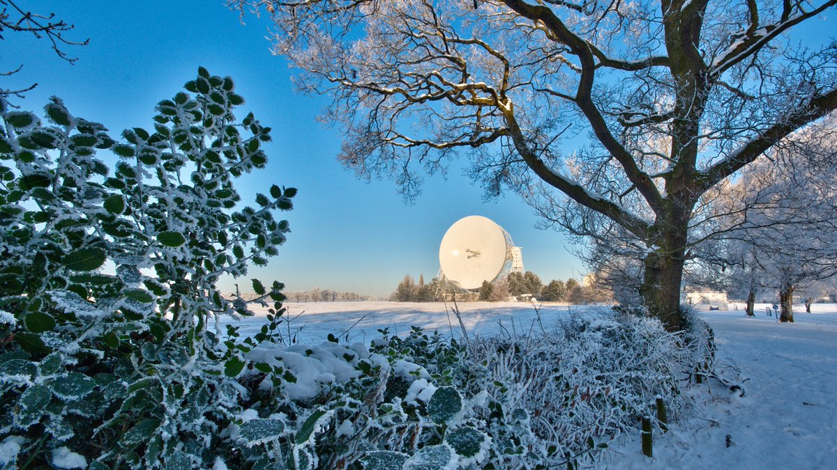 Winter Solstice Season at Jodrell Bank Observatory in Cheshire! 🪐

MORE INFO 👉 wp.me/p2HOoN-Vbr

#JodrellBank #WinterSolstice #Cheshire #XmasLectures #Stonehenge