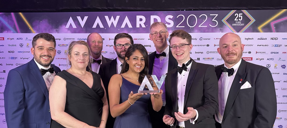 We are delighted to have won the award for Manufacturer of the Year at the 25th anniversary of the #AVAwards. Thank you @AVMag for a very special night and congratulations to all the winners and finalists. 

#BromptonTechnology  #AVAwards #London
