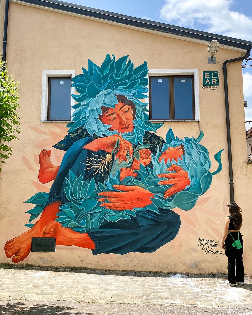#Streetart: #Migrante by #ElaRincón @ #Sarconi, Italy
More pics at: barbarapicci.com/2023/11/07/str…
#streetartSarconi #streetartItaly #Italystreetart #arteurbana #urbanart #murals #muralism #contemporaryart #artecontemporanea <a href="/ela_rincon/">Ela Rincon 🌿</a>