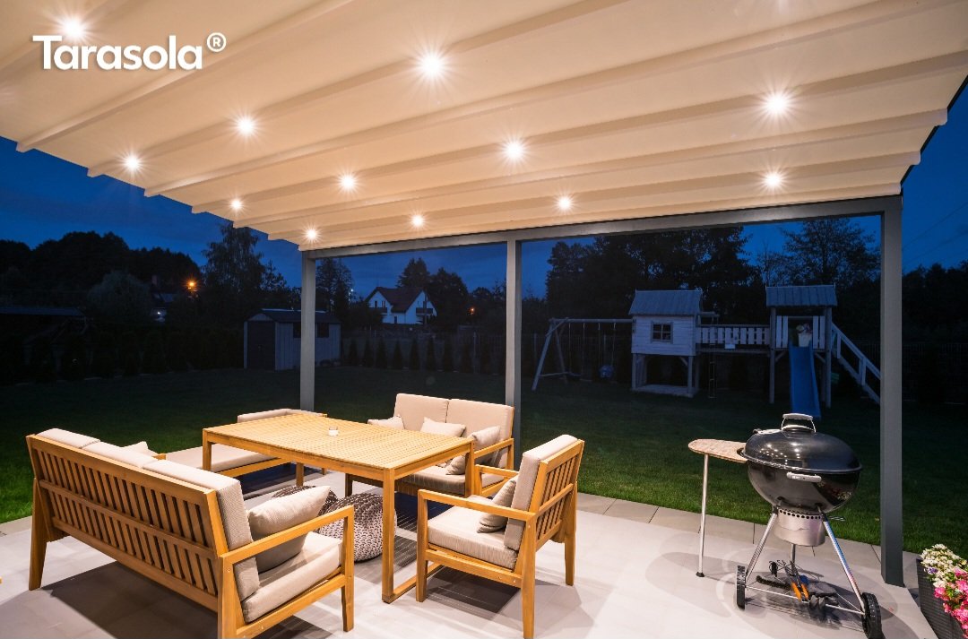 OSScanopy's tweet image. Create the optimum covered outdoor space with our range of retractable pergolas, putting you in control of British weather. Find out more by visiting outsidestructures.co.uk/products/retra…