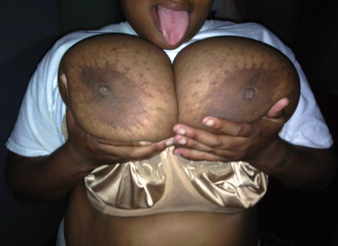 Love it when your talking to someone and they just want to show them to you have a great #tittytuesday<a href="/tag/tittytuesday"class="tags"><span>#tittytuesday</span></a>