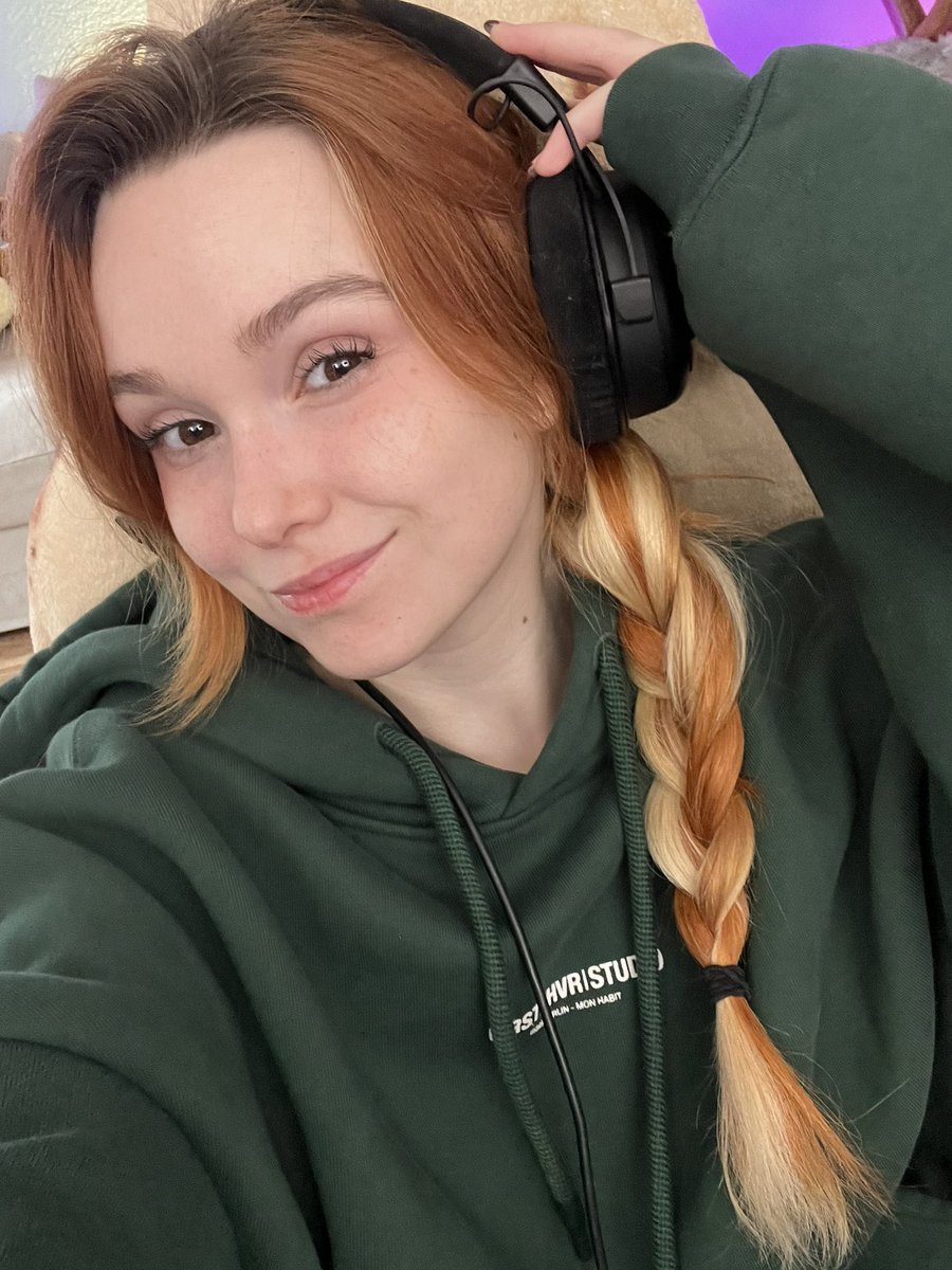 Bin jetzt wieder live! Also schaut rein ❤️ twitch.tv/feedeline