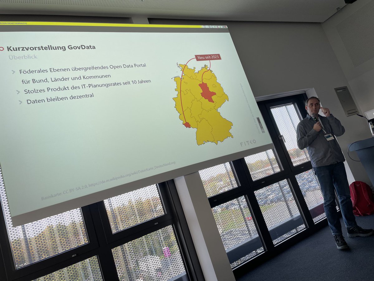 Mastermind hinter ⁦@govdata_de⁩ ist ⁦@tursics⁩ und berichtet über die erfreuliche vollständige Abdeckung - alle Bundesländer liefern Metadaten. #SCCON23