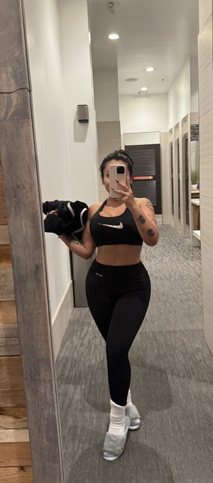 Good morning plebes ? https://t.co/MzsT4gRGDe