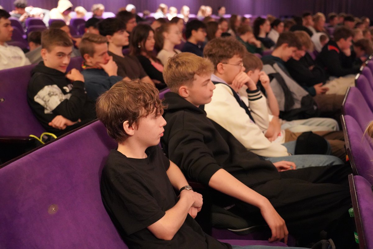 Rückblick auf den zweiten Tag des PERSPEKTIVEN Menschenrechte-Filmfestival mit unseren Partner*innen vom Kino Metropol und Kulturhaus Arthur, sowie unserer tollen Jugendjury!

📸 (c) Isabell Scheithauer