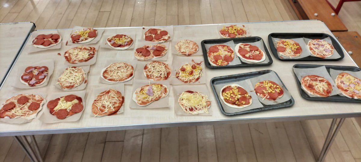 The children had a great time making pizzas today for D&amp;T 😊