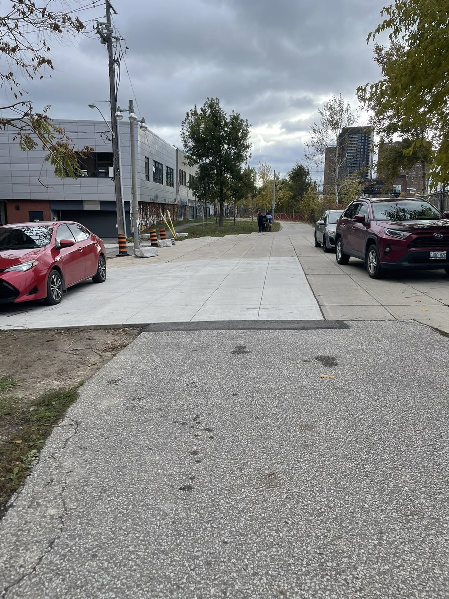 Love how the Rail Path has been converted to free public parking! #Toronto #RailPath #TheJunction #Junction #BikeTO #WalkTO