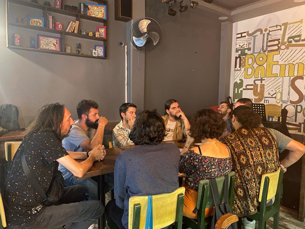 TEHİS İzmir müzik emekçileri planlama toplantımızı gerçekleştirdik. Daha güzel yarınlara, sanatı örgütlemeye devam edeceğiz ✊🏾
#işçi #sokakmüziği #tehis #emek