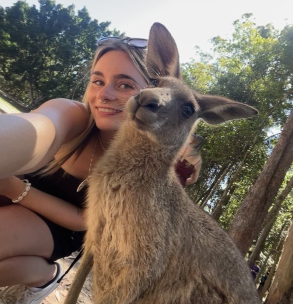 PHU_Improvement's tweet photo. A huge welcome back to @anishablades (she's on the left of the photo below😉) who has been on a career break, visiting countries in the Far East and Down Under! 🇹🇭🇰🇭🇻🇳🇮🇩🇦🇺🇳🇿 We have missed you and are excited to have you back in the Team! @PHU_NHS #PHUImprovement #ProudToBePHU https://t.co/l7QjYlH2zR
