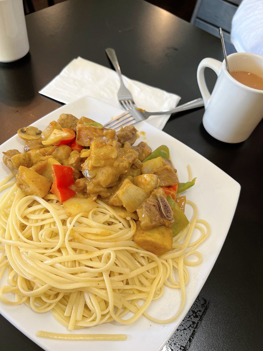 It's lunch time. Have you had lunch yet?