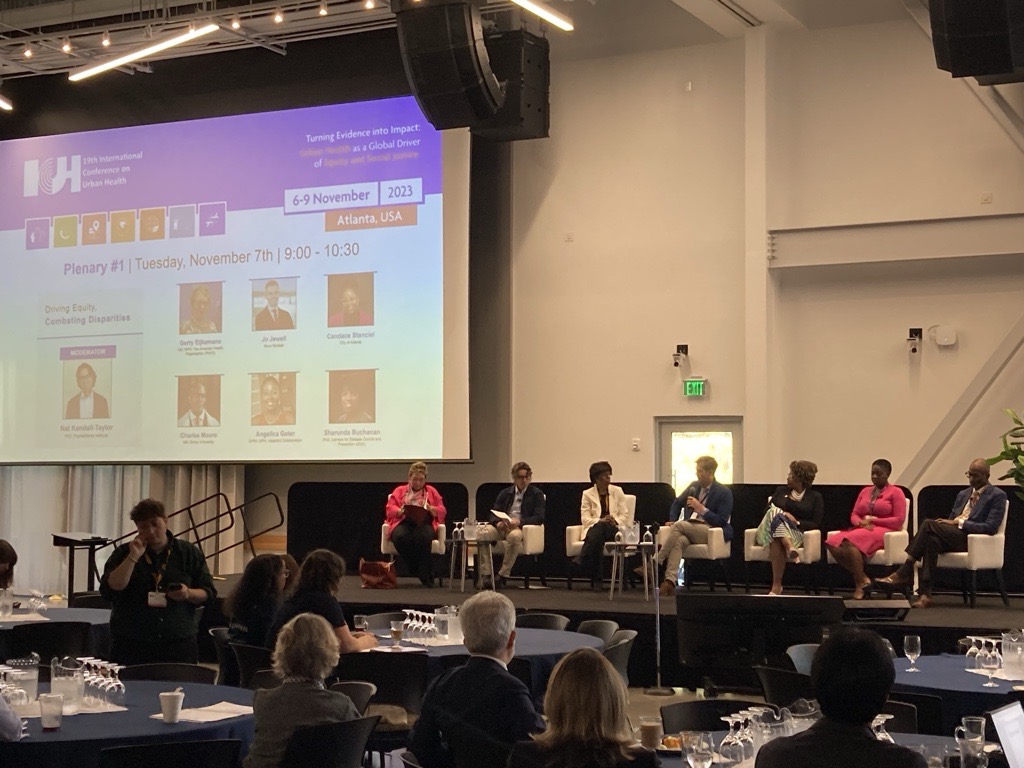 Our ambition is to promote health equity in cities, expand prevention efforts and address barriers to #UrbanHealth for vulnerable populations. Today <a href="/JoMJewell/">Jo Jewell</a>, Director of <a href="/citiesdiabetes/">Cities for Better Health</a>, is sharing ideas and discussing a way forward at #ICUH23 <a href="/IS_UrbanHealth/">ISUH</a> 🏙️