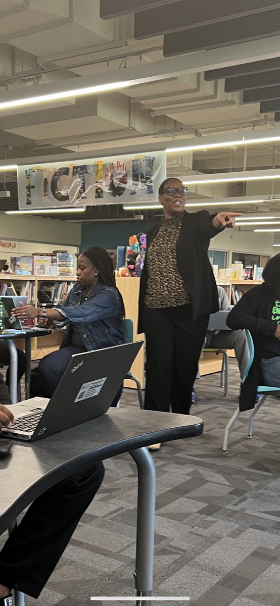 TamayraW's tweet photo. APS Graphs Training by Our Data Specialists @APSHollisCrew https://t.co/YZhjnJHHdS