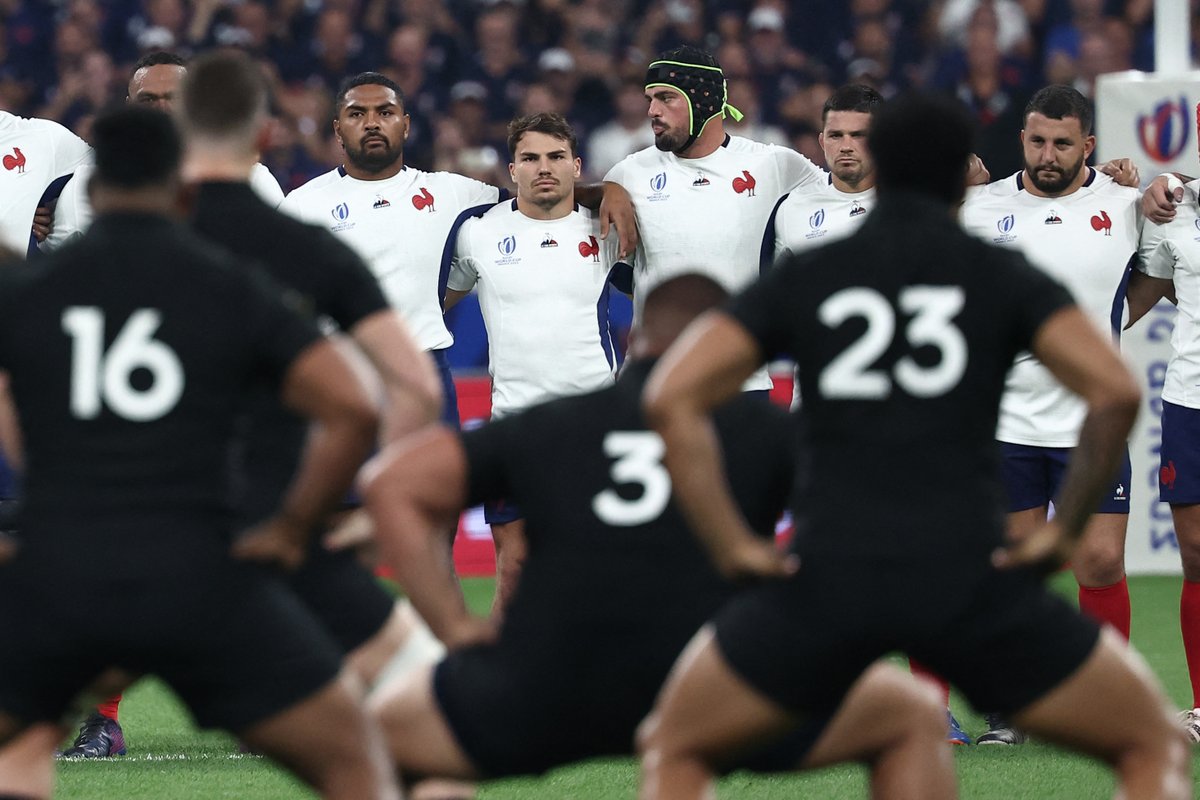 𝟬𝟴.𝟬𝟵.𝟮𝟬𝟮𝟯 🇫🇷 Le jour où @FranceRugby a infligé sa première défaite à la Nouvelle-Zélande en phase de poule --- The day France inflicted the @AllBlacks' first defeat in the pool stage #RWC2023