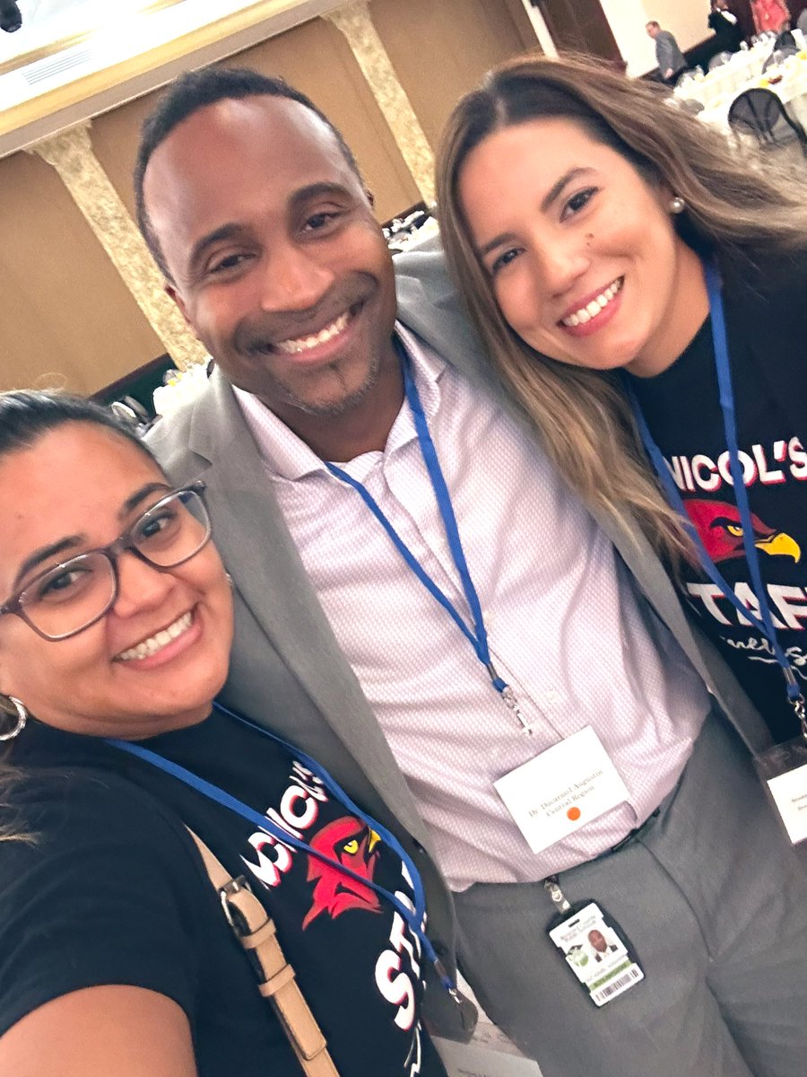 PerdomoLeading's tweet photo. It’s always a great day when i get to see my professors, leaders and mentors who inspire me daily ♥️ #bcps #propel #mentors #LeadershipDevelopment https://t.co/QH1izc5vQz