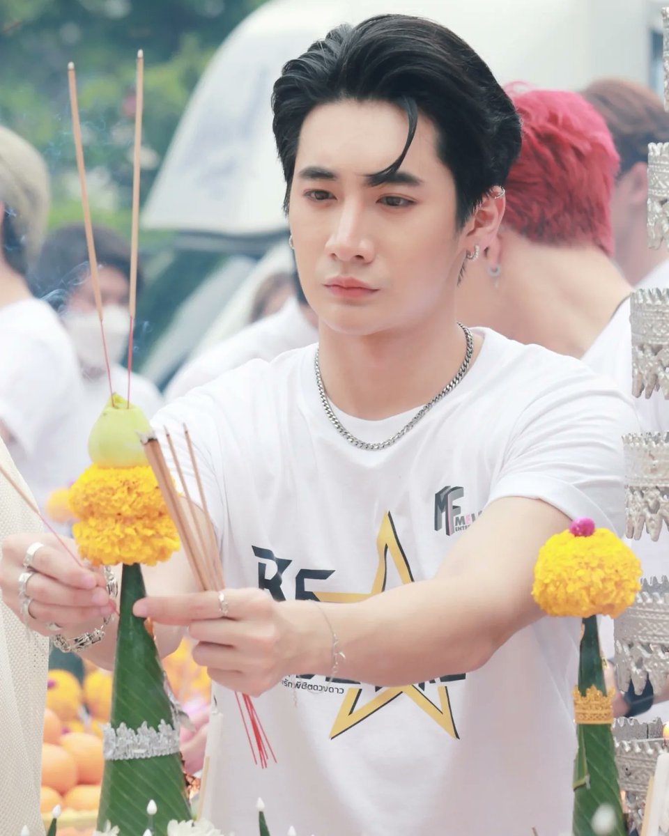 louisOfficialfc's tweet photo. 02/11/2023
งานบวงสรวงซีรีส์
Beyond the star series 

📷 cr : a_goldensun 

#BeyondTheStarseries
#เส้นทางรักพิชิตดวงดาว

#หลุยส์แบงค์ 
#llouiskitawat 
#เก่งกล้านะโม https://t.co/IErlBjtVKq
