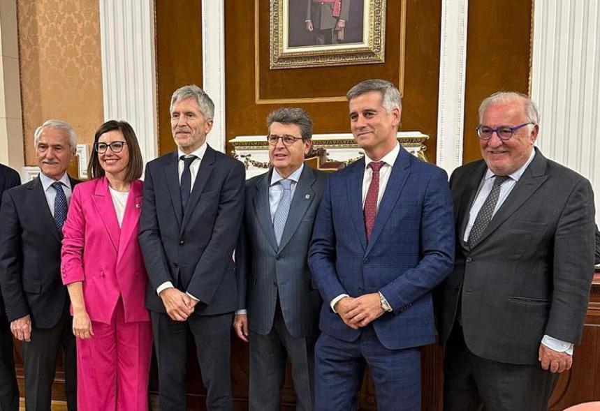 Confederación Nacional de Autoescuelas tweet media