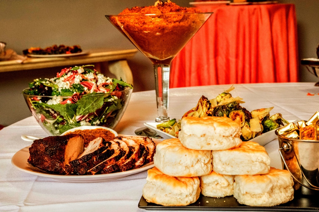 InspiredbyKGS's tweet photo. The #InspiredCatering team loves a month where we can express our gratitude for everyone that makes the magic happen, including our clients! Feast on, in November! 🧡🍂😋 Booking &amp; info: tom@inspiredbykgs.com | https://t.co/o5cHUEVWw5 ⁠ 
#ChicagoCatering #ChicagoEvents https://t.co/sGwvaJwiLL
