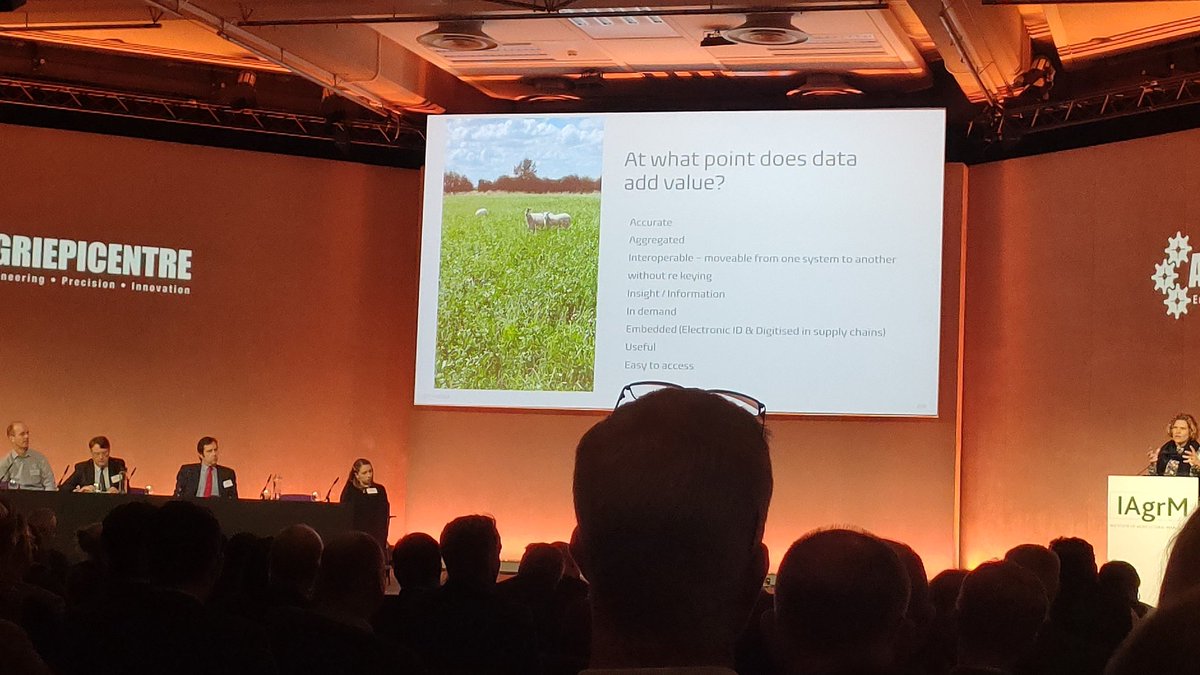 Another inspiring session @IAgrM ‘Technology as the disruptor of the agri-food system’. Connectivity issues, use/application of data - Aidan Connolly @thevalleyfarmer @CIELivestock1 @Bayer4CropsUK @Sarahbellagri   @FarmDataCouncil @NFUtweets @Agrimetrics @agri_epi #NFMConf2023