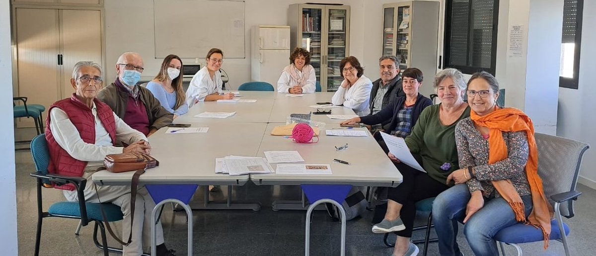 Reunió avui a <a href="/esblanquer/">CS_ESBLANQUER</a> amb els pacients actius formador@s Jaume Solé, Toni Aranda, Andrea Puerto, Xisca Salas i Miquel Seguí i amb les professionals <a href="/Xiscarb68/">Xisca Rosselló</a>, Aina Vicens, Luisa Ramos i Joana Maria Cloquell per preparar les sessions per a l'EAP dies 10👍 i 24👍 de novembre.