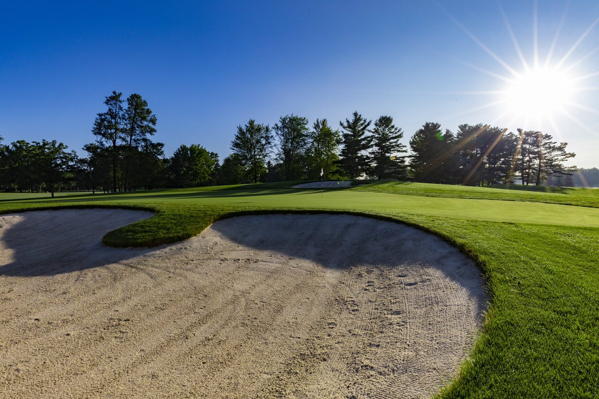 RTJ2GolfDesign's tweet photo. To no surprise, @SentryWorld has been honored again! This time by @GolfDigest on their Best in the State of Wisconsin list.
As a premier golf destination in Wisconsin, this golfer’s paradise is one you cannot miss.
#RTJII #SentryWorld #GolfBeauty https://t.co/8UBIsxG9E7