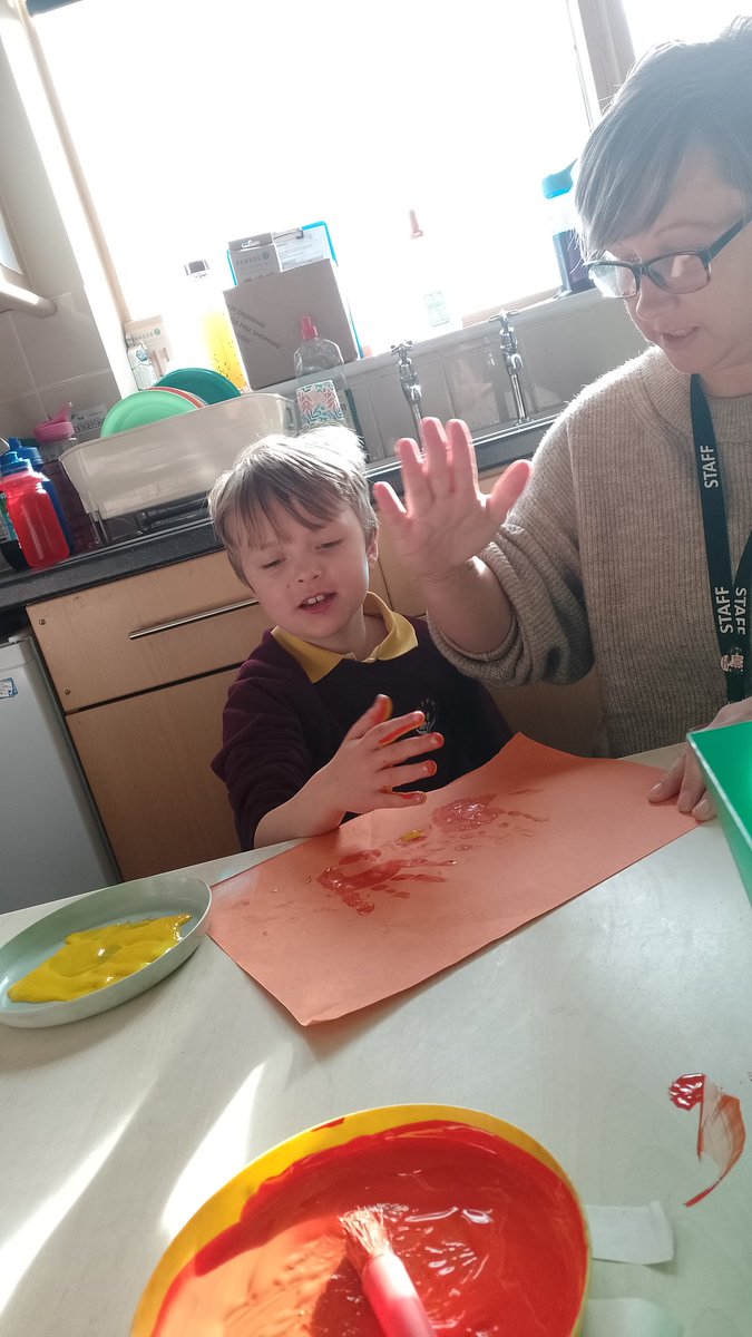 YsgolPenCoch's tweet photo. Otters class have been busy with fireworks crafts this week. #ottersclass #ysgolpencoch #fireworks #crafts https://t.co/VKWtg4JiWI